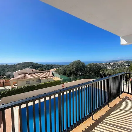Apartment 3 Bedrooms With Shared Pool Terrace And Wifi At Canyelles Lloret de Mar