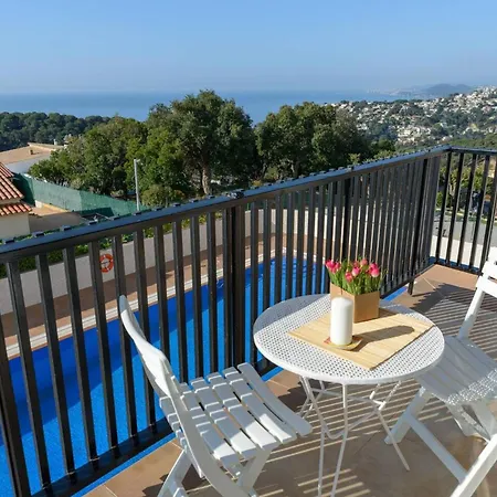 3 Bedrooms With Shared Pool Terrace And Wifi At Canyelles Apartment