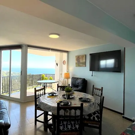 3 Bedrooms With Shared Pool Terrace And Wifi At Canyelles Apartment *