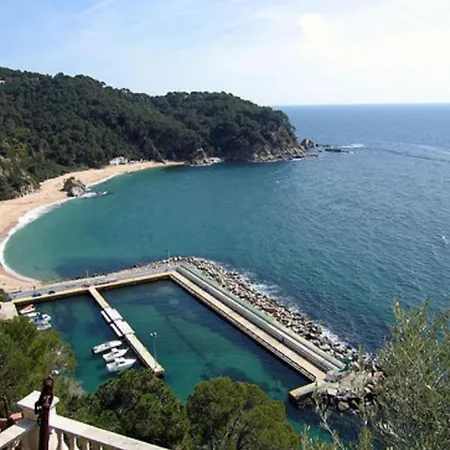 3 Bedrooms With Shared Pool Terrace And Wifi At Canyelles *