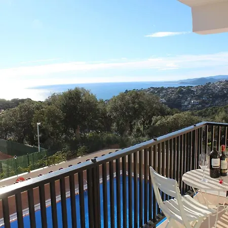 Apartment 3 Bedrooms With Shared Pool Terrace And Wifi At Canyelles Lloret de Mar