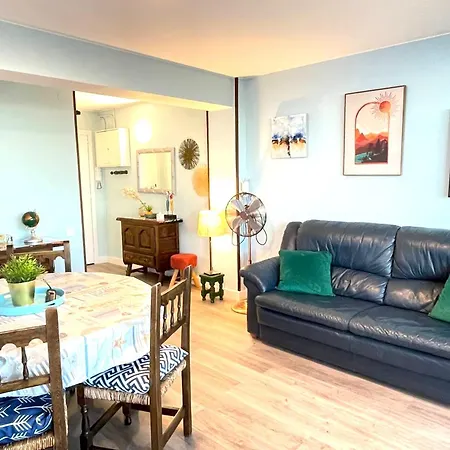 3 Bedrooms With Shared Pool Terrace And Wifi At Canyelles Lejlighed Lloret de Mar