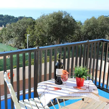 3 Bedrooms With Shared Pool Terrace And Wifi At Canyelles Apartment *
