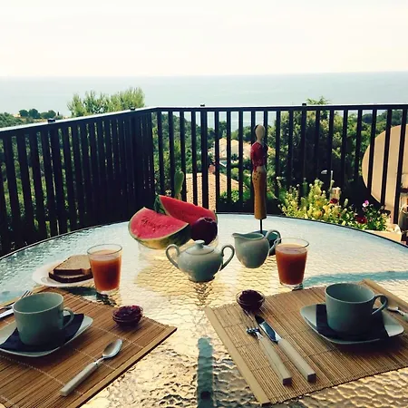 3 Bedrooms With Shared Pool Terrace And Wifi At Canyelles Apartment *